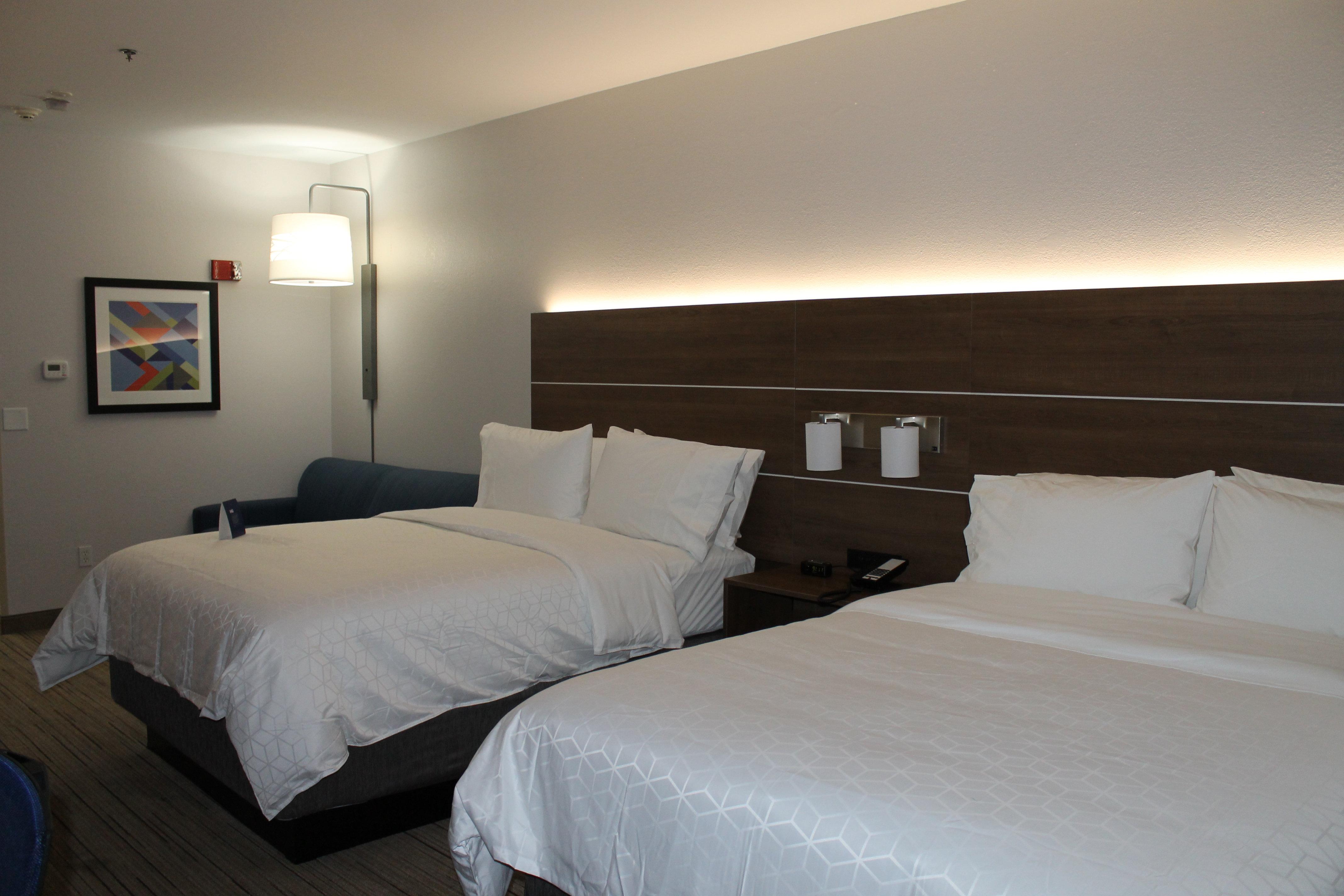 Holiday Inn Express & Suites - Tulare By Ihg Εξωτερικό φωτογραφία