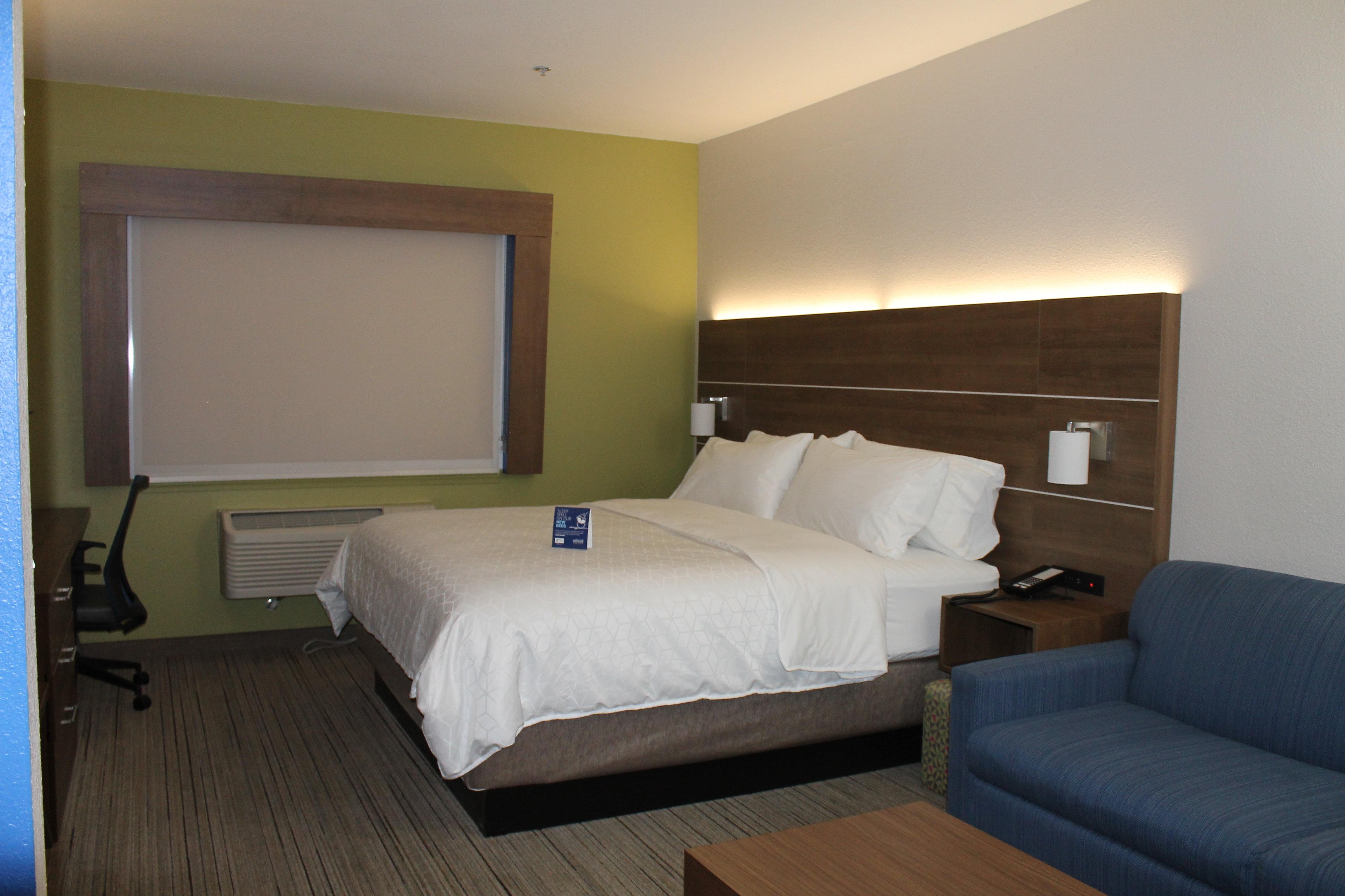 Holiday Inn Express & Suites - Tulare By Ihg Εξωτερικό φωτογραφία