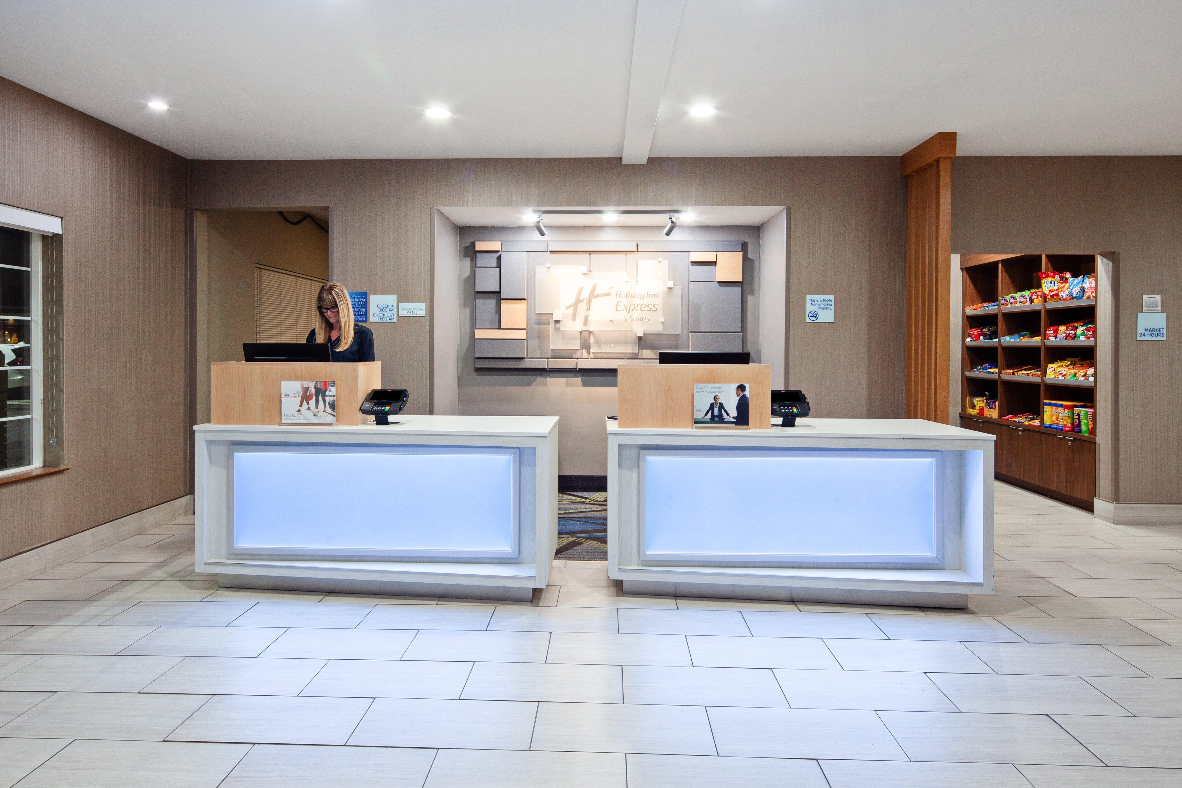 Holiday Inn Express & Suites - Tulare By Ihg Εξωτερικό φωτογραφία
